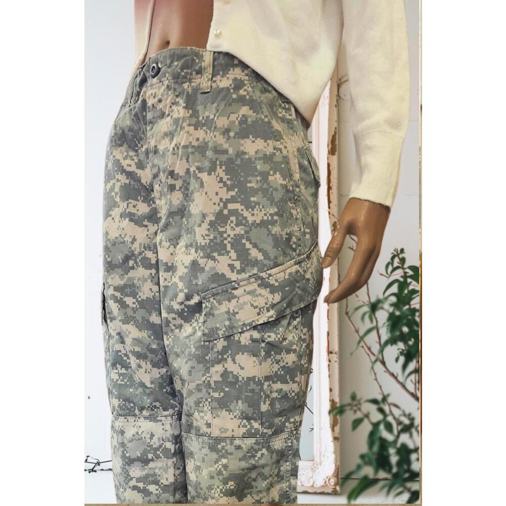 Army combat cargo pants size S-M big pockets on the side of the legs mid waisted
